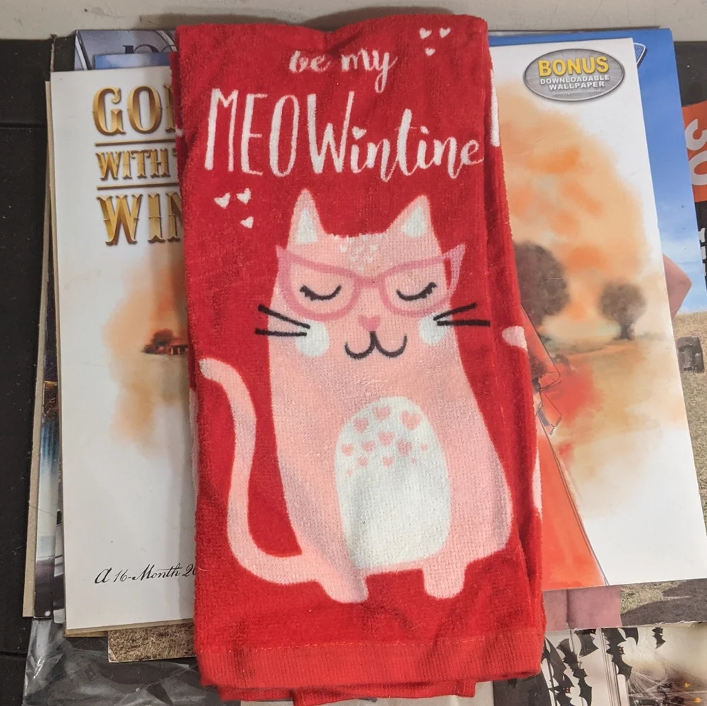 Be My Meowintine Kitty Cat Valentine Holiday Festive Hanging Kitchen Towel Set